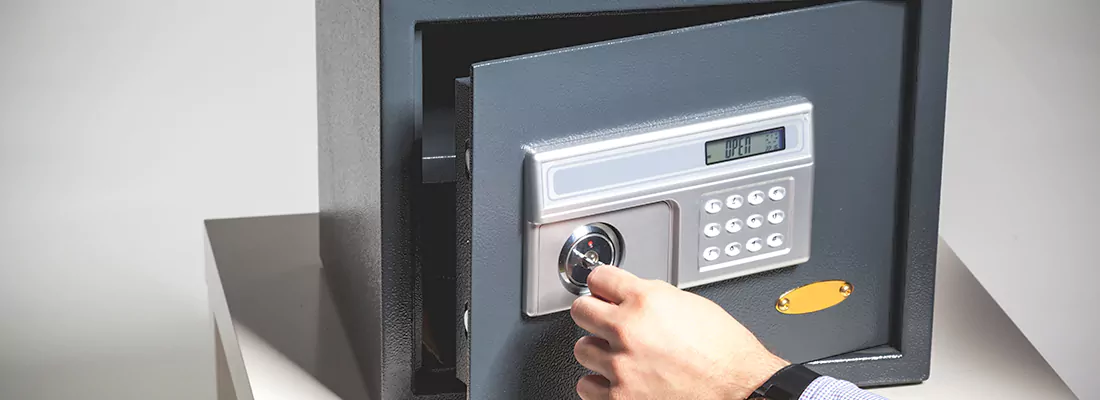 Safe Opening Repair in Country Club